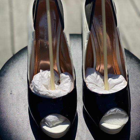 BCBG black and white peep toe pump - Picture 2 of 4